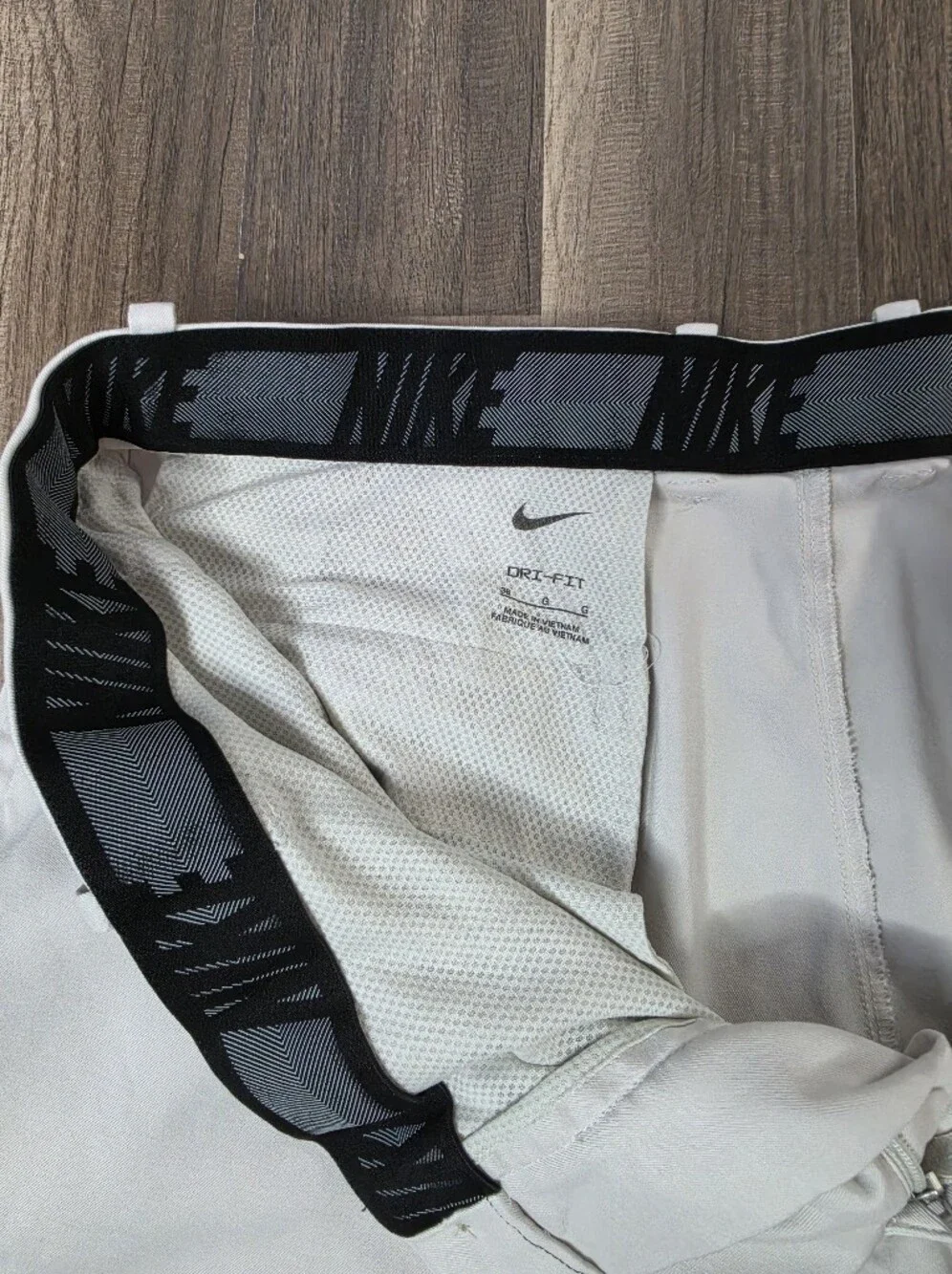 Nike Dri-FIT Men's Flat-Front Golf Chino Shorts Athletic Preppy Country Club. 36